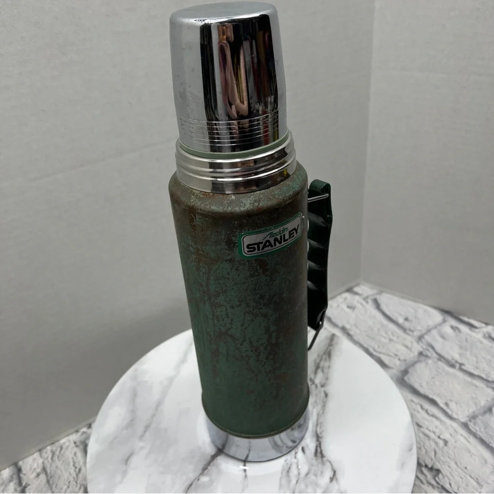 VINTAGE ALADIN STANLEY Thermos 1QT Green Hammertone | 1980s Hot/Cold Bottle